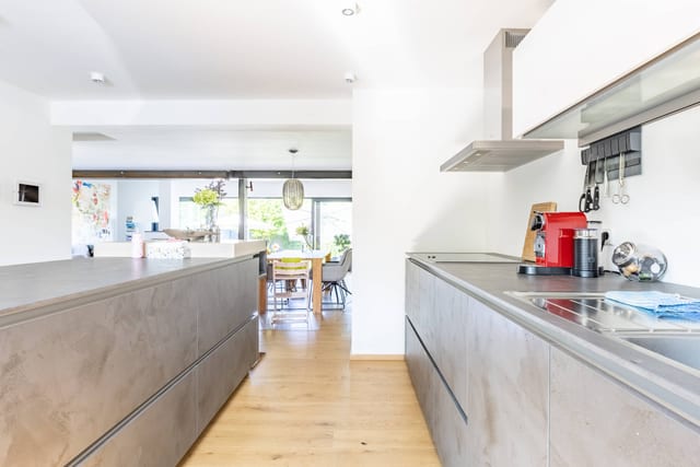 Villa mit Pool – Foto 10